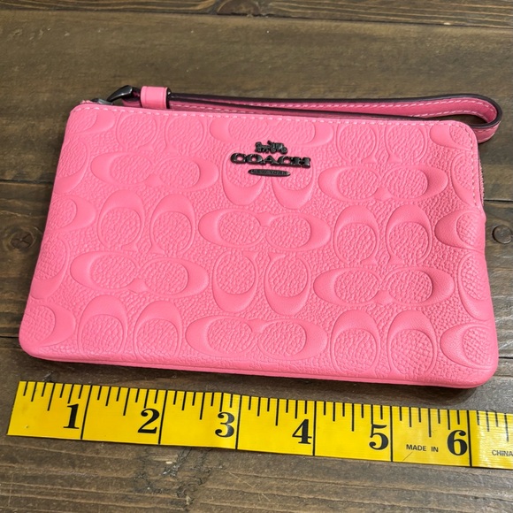 Coach Signature Embossed Pebbled Leather Corner Zip Wristlet in Pink - Picture 8 of 9
